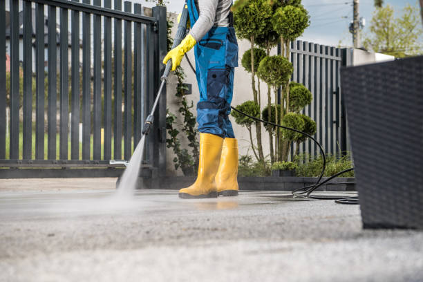 Best Pool Deck Cleaning  in New Paris, OH